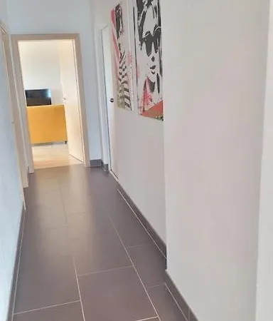 Grosse Sued-oestlich Von Muenchen Mit Fitnessraum Pfaffing