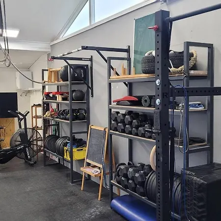 Grosse Sued-oestlich Von Muenchen Mit Fitnessraum アパート *