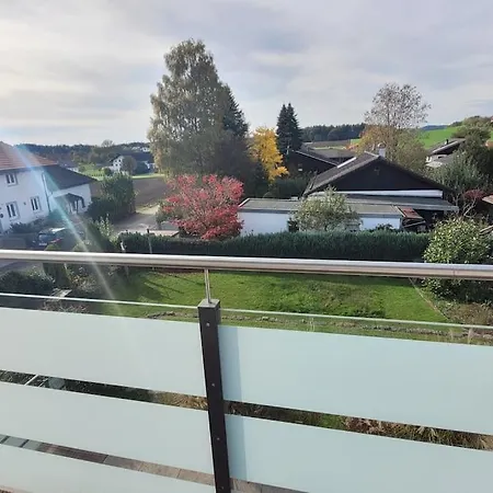 Grosse Sued-oestlich Von Muenchen Mit Fitnessraum *