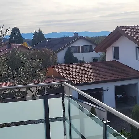 Grosse Sued-oestlich Von Muenchen Mit Fitnessraum Appartamento