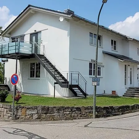 アパート Grosse Sued-oestlich Von Muenchen Mit Fitnessraum