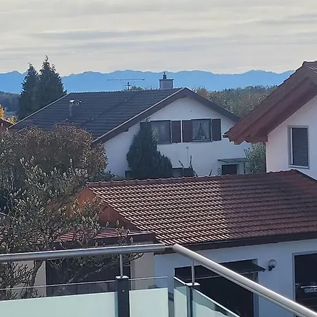Grosse Sued-oestlich Von Muenchen Mit Fitnessraum *