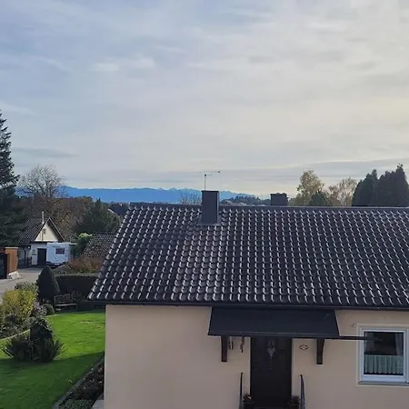 Grosse Sued-oestlich Von Muenchen Mit Fitnessraum アパート Pfaffing